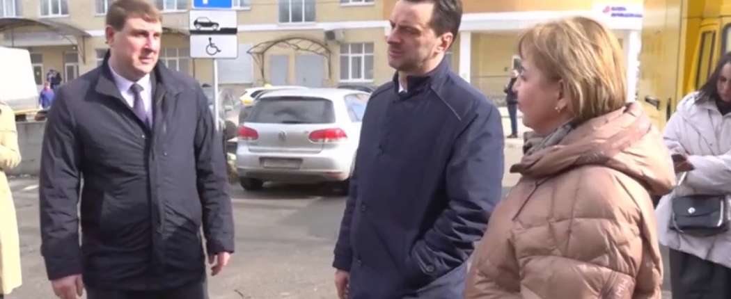 Глава Раменского г.о. Виктор Неволин проинспектировал дворы и общественные территории