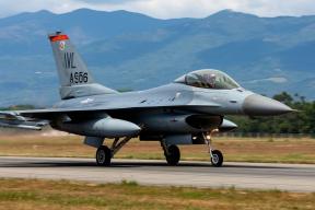 Турецкие F-16 в Прибалтике: Анкара присоединилась к воздушной полиции НАТО на фоне новой эскалации
