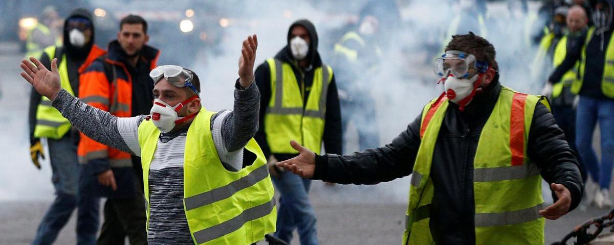 Более 1000 участников «желтых жилетов» осудили во Франции за беспорядки