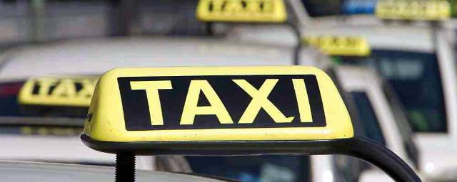 Водитель такси изнасиловал и ограбил женщину-инвалида в Красном Селе