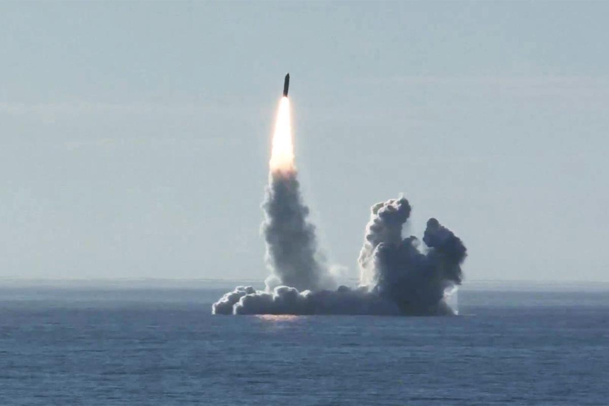 Минобороны РФ: силы ПВО сбили две украинские ракеты над Чёрным морем
