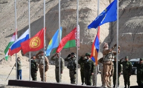 Пашинян ставит на ликвидацию своей страны? Чем грозит Армении выход из ОДКБ и «дрейф» на Запад