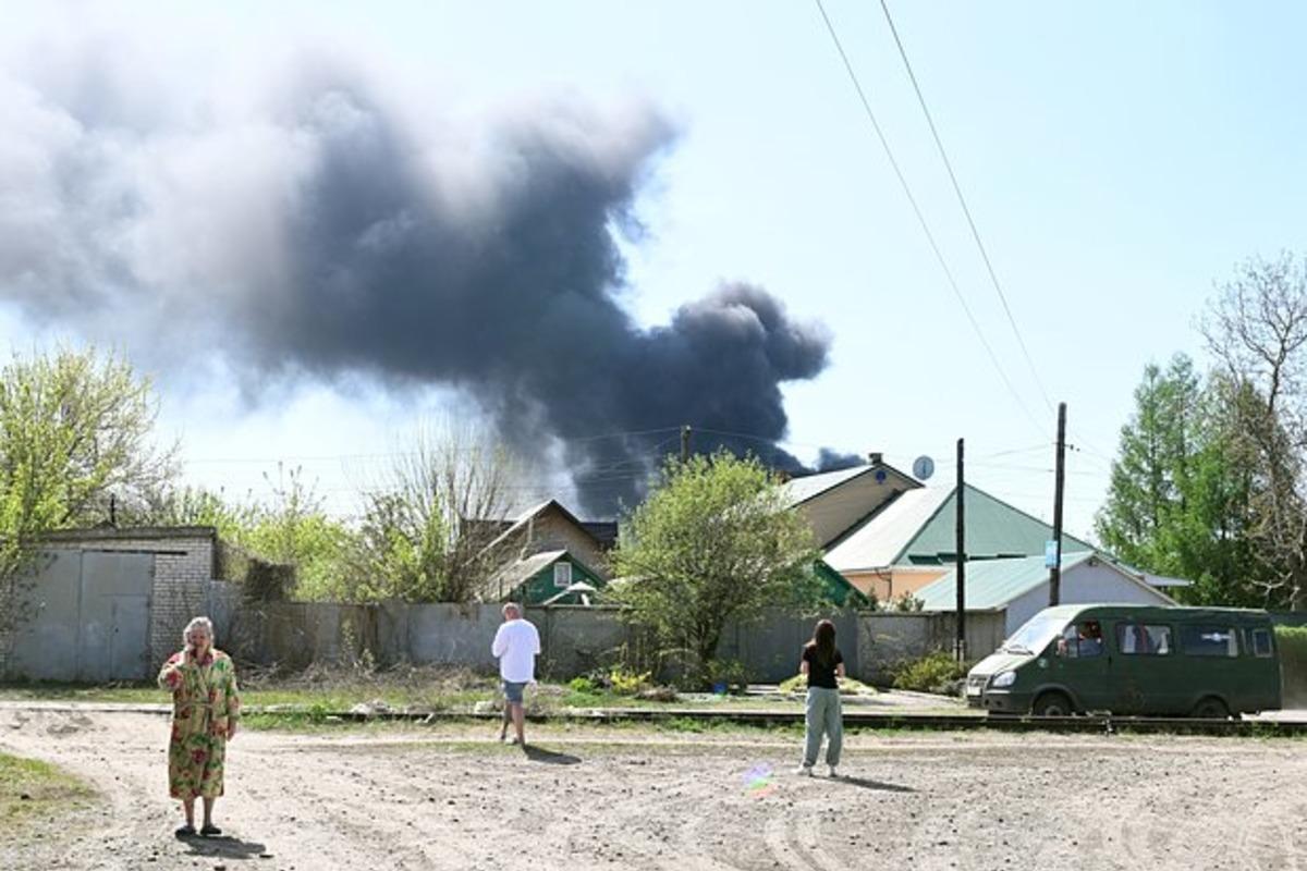 Украинские войска обстреляли машиностроительный завод в Луганске
