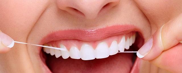 Стоматолог Копылов предостерег от неправильного использования зубной нити