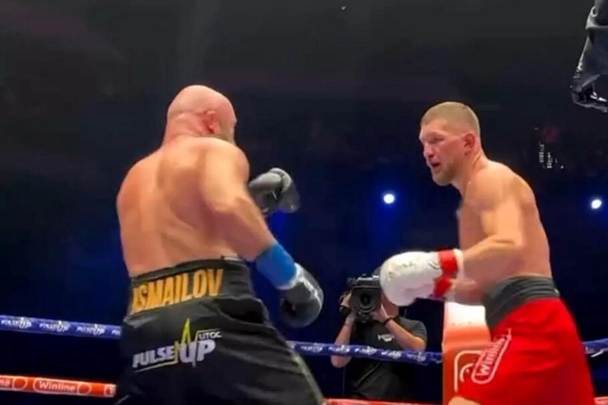 Magomed Ismailov lost to Vladimir Mineyev in a boxing rules fight