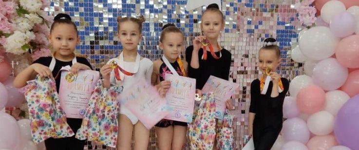 Спортсменки из Красногорска завоевали 21 награду на турнире по художественной гимнастике
