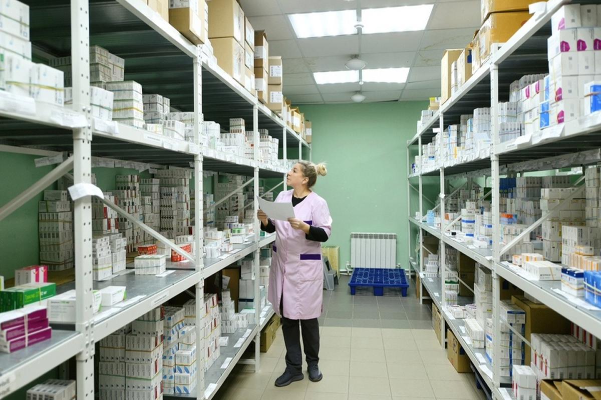 Владимир Путин поручил выделить субсидии Смоленской области на закупку препаратов