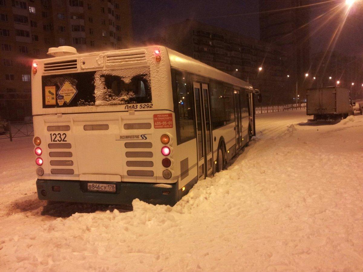 В Кемерове водитель автобуса высадил ребенка на мороз после оплаты проезда