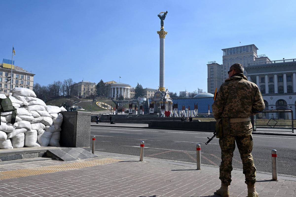 Украинские эксперты оценили последствия отмены президентских выборов