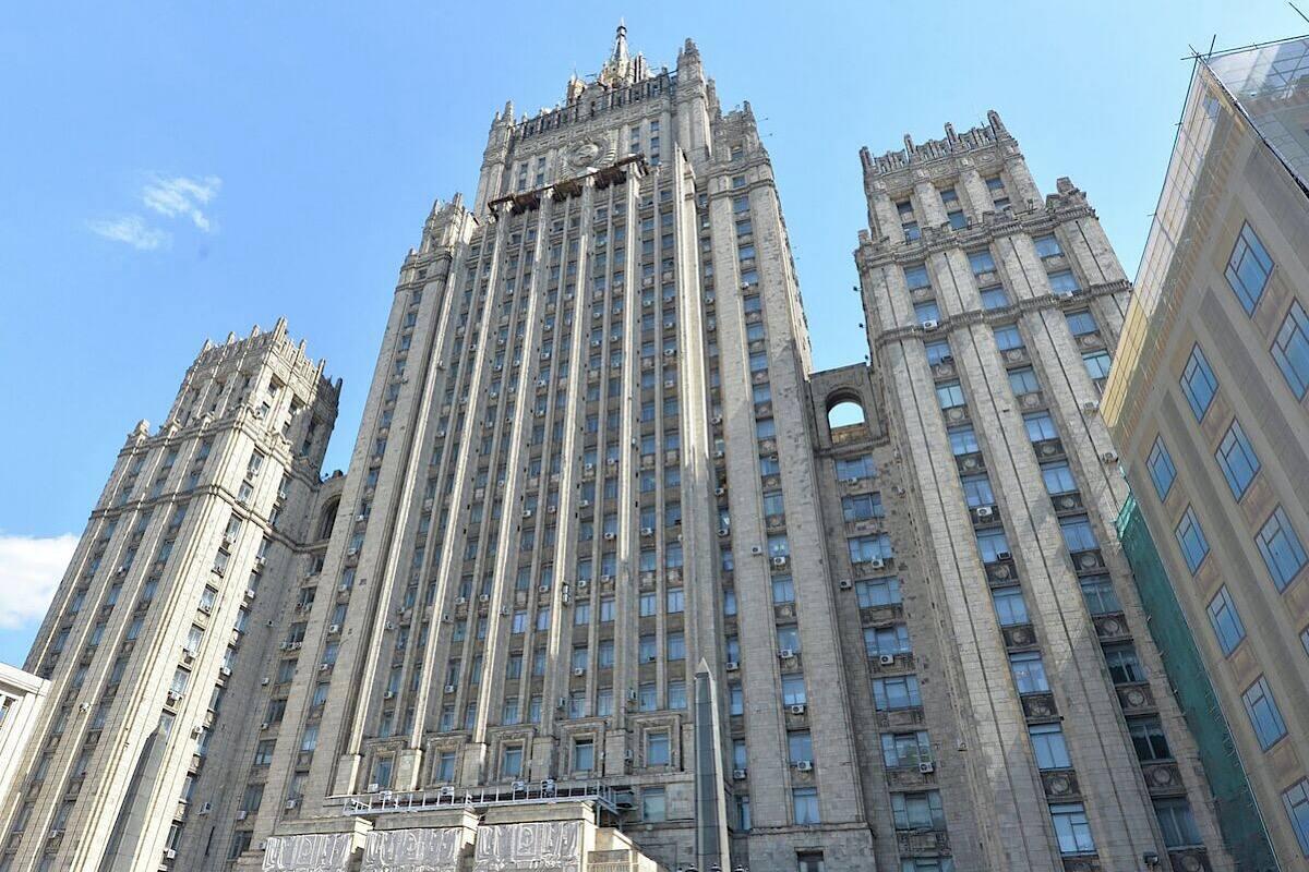 МИД РФ вызвал посла Франции из-за задержания российского дипломата в Париже