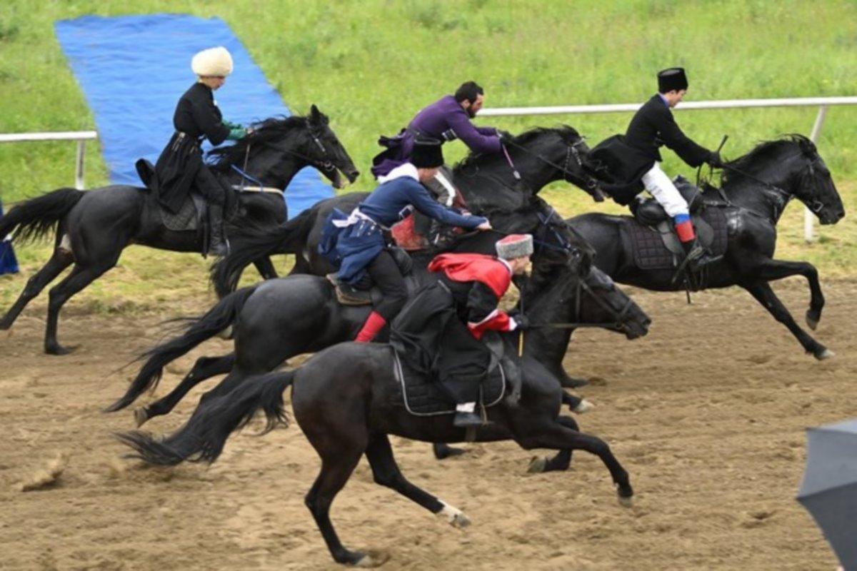 В Адыгее состоятся заезды с участием скакунов чистокровной верховой и кабардинской пород