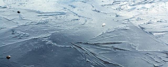 В Ростовской области погибли два провалившиеся под лед рыбака