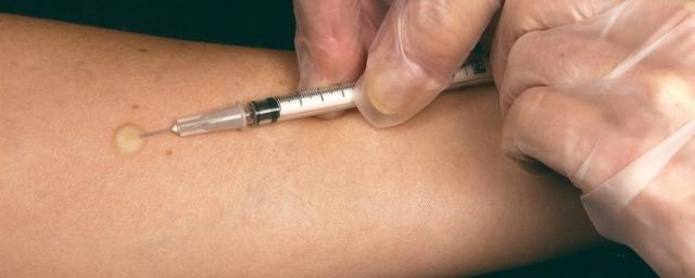 В литовской больнице женщине ошибочно ввели пятикратную дозу вакцины