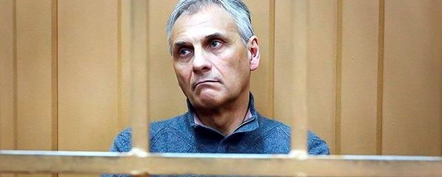 Суд по делу экс-главы Сахалина отложили из-за болезни Хорошавина