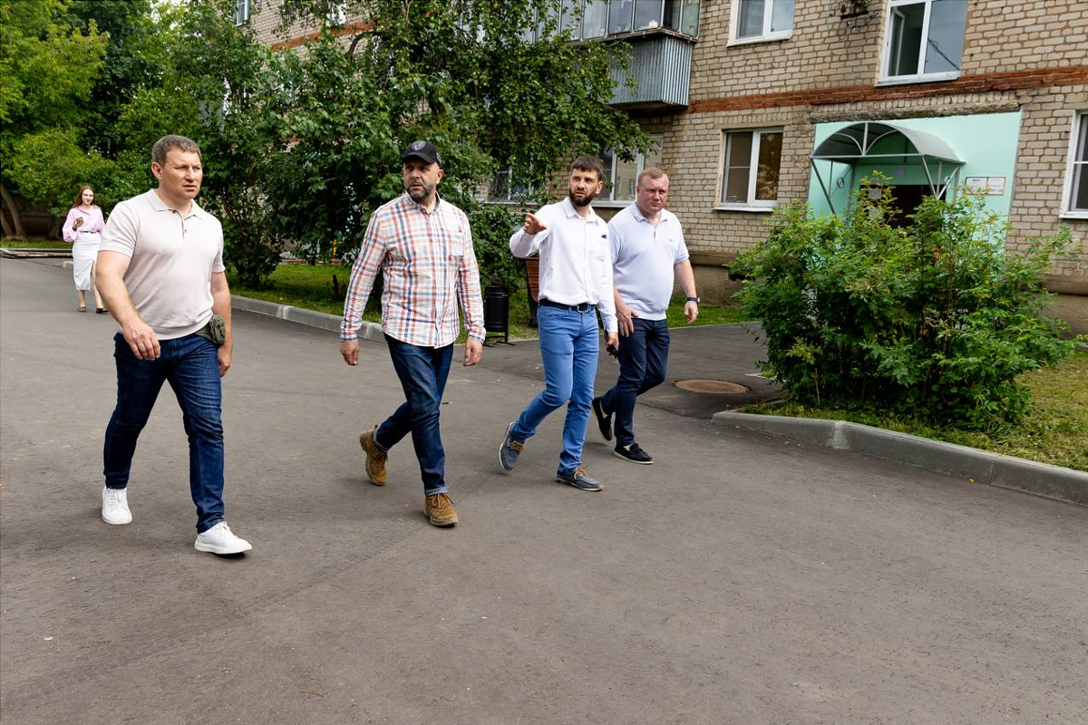 Глава Орехово-Зуевского городского округа Руслан Заголовацкий оценил результат комплексного благоустройства во дворе Малой Дубны