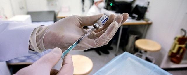 Жителей Раменского приглашают пройти вакцинацию от COVID-19 в МФЦ