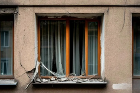 В Волгограде в результате ракетного удара поврежден жилой дом