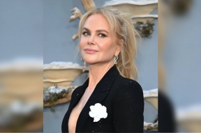 Образ дня: Николь Кидман поразила фанатов элегантным костюмом на кинопремьере