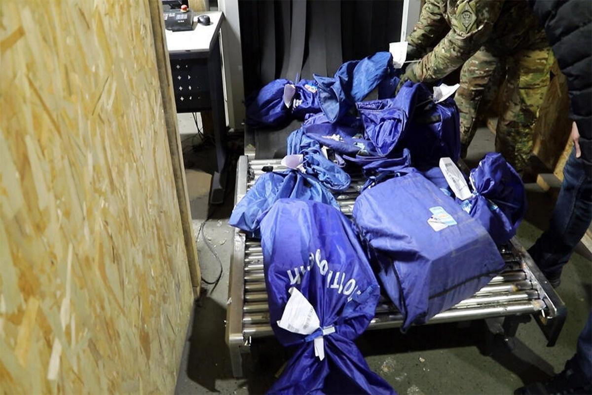 ФСБ предотвратила серию терактов, направленных на убийство российских (страна-террорист) военных и чиновников