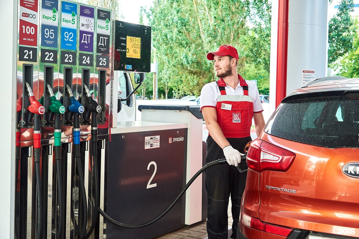 Владелец АЗС объяснил «сговор» о продаже автомобилистам более дорогого топлива