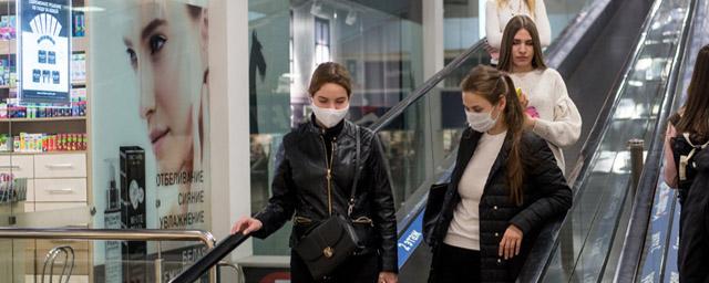 Торговым центрам в Омске запретили пускать посетителей без масок