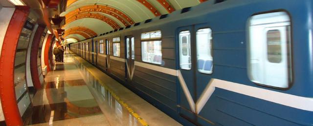 Проезд в метро Петербурга для ветеранов будет бесплатным 8 и 9 мая
