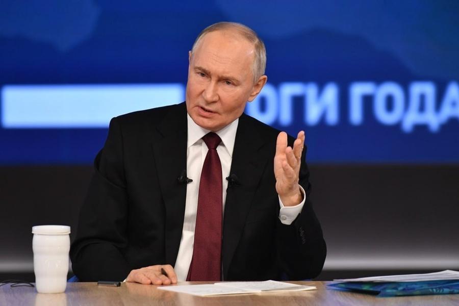 От «разберемся» к «разобрались». Как меняется жизнь россиян, обратившихся к Путину по «Прямой линии»