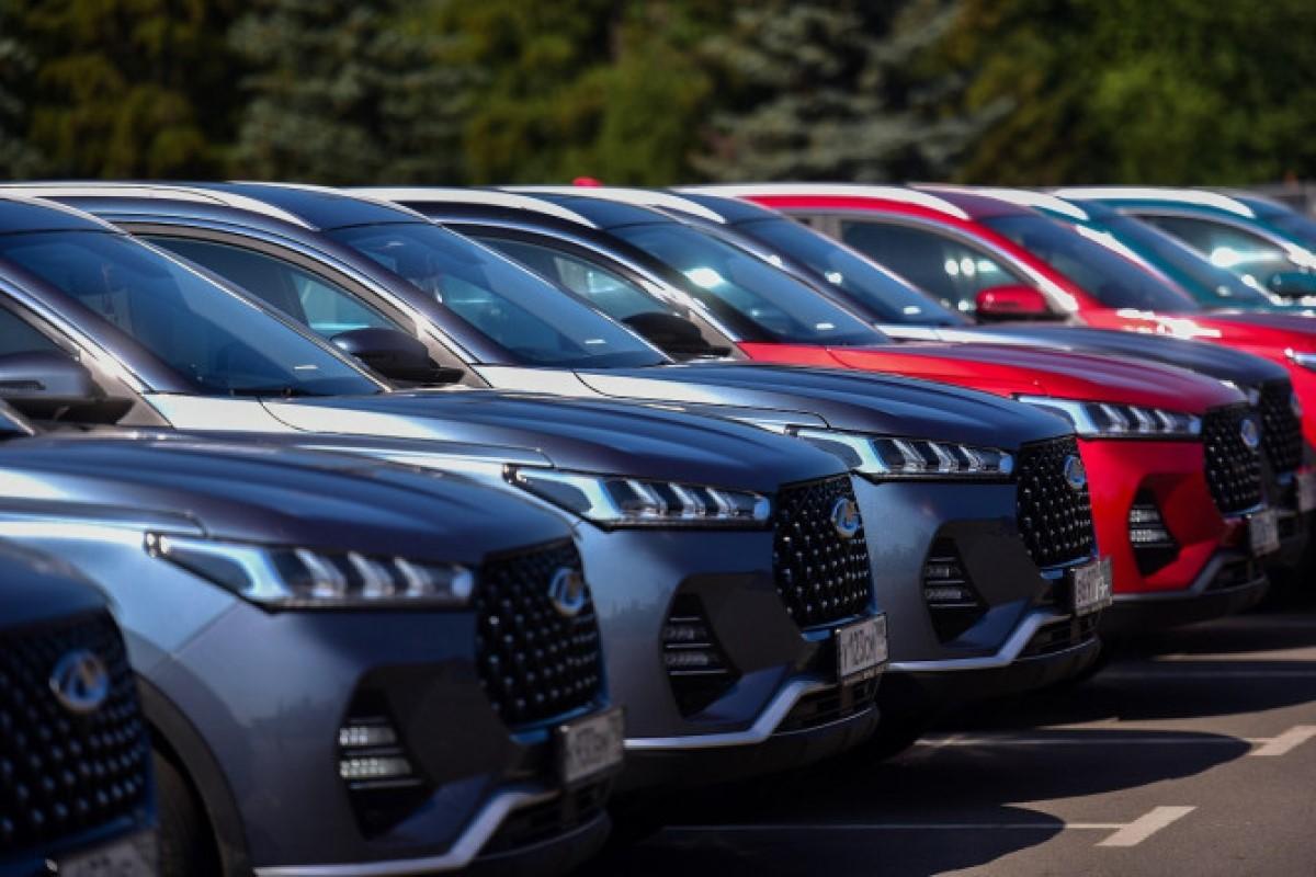 Стало известно, сколько автомобилей было продано в России в июне