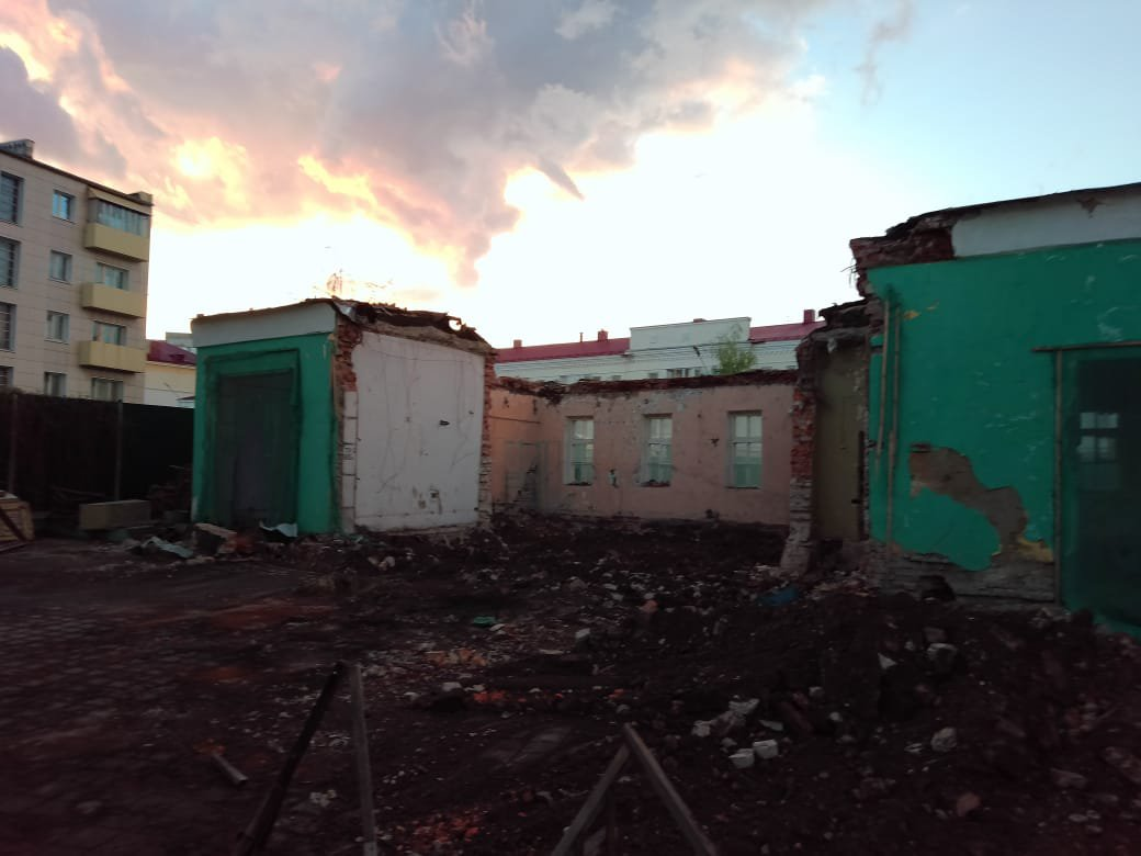 В Тамбове злоумышленники разгромили бывшую тяговую подстанцию на улице Степана Разина