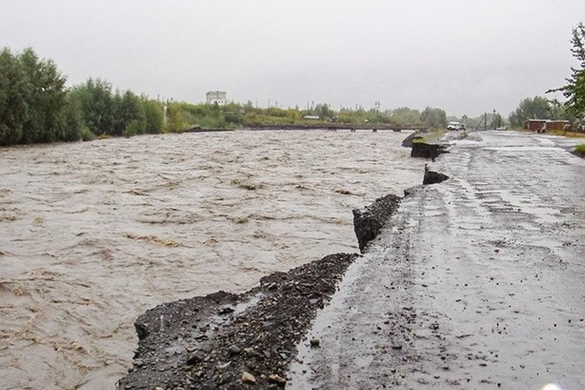 Из-за сильных дождей работа дамб в Магаданской области взята под особый контроль