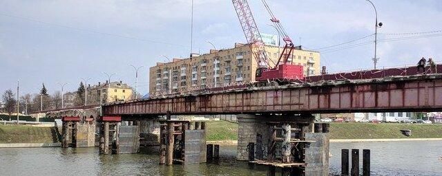 На Красный мост в Орле начали завозить строительную технику