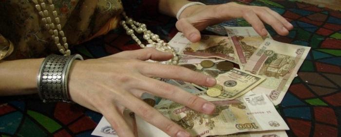 В Рязанской области задержали мошенницу, обещавшую жительнице Мордовии снять с нее «порчу»
