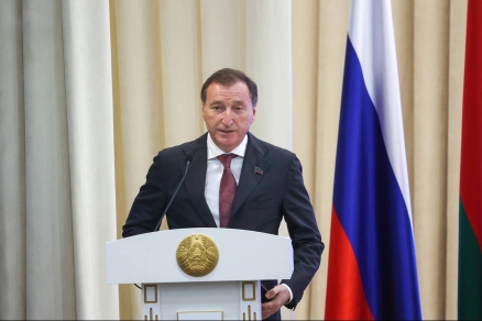 «От духовного родства до инвестиций в теплицы»: Аскендеров на Форуме регионов рассказал о сотрудничестве Дагестана и Беларуси