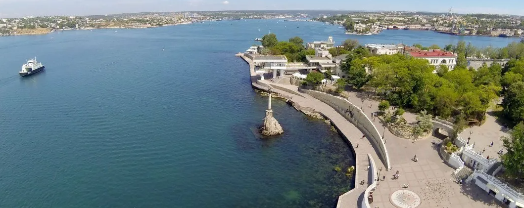 На какой пляж в севастополе упала ракета. В Турции по морю мост.