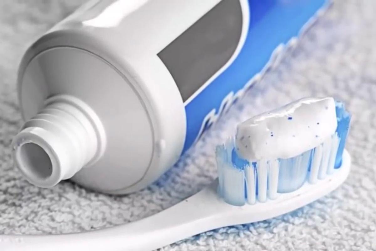 Стоматолог Тумашевич предостерег от самовольного использования лечебных паст