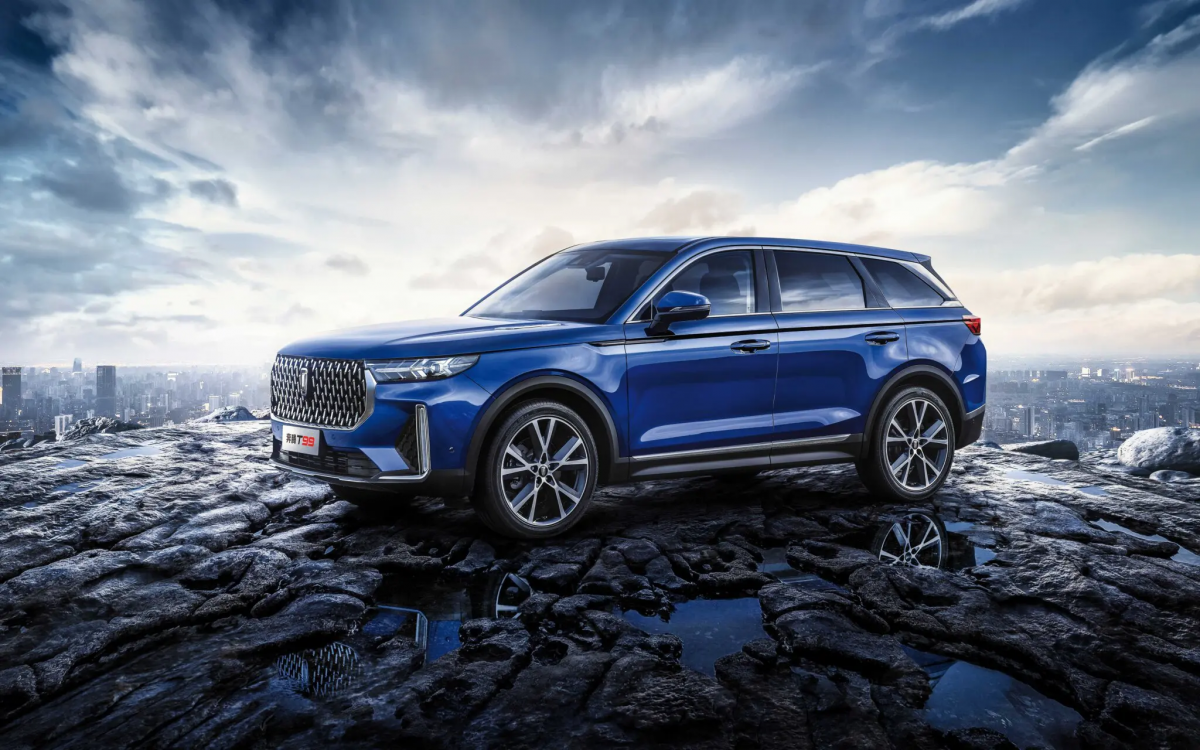 Китайский концерн FAW выйдет на рынок России с новым кроссовером Bestune T99