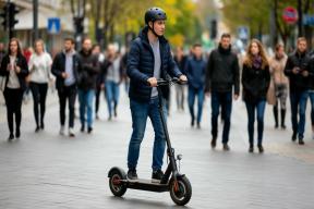 Запрет или инфраструктура: что реально поможет решить проблему самокатов?