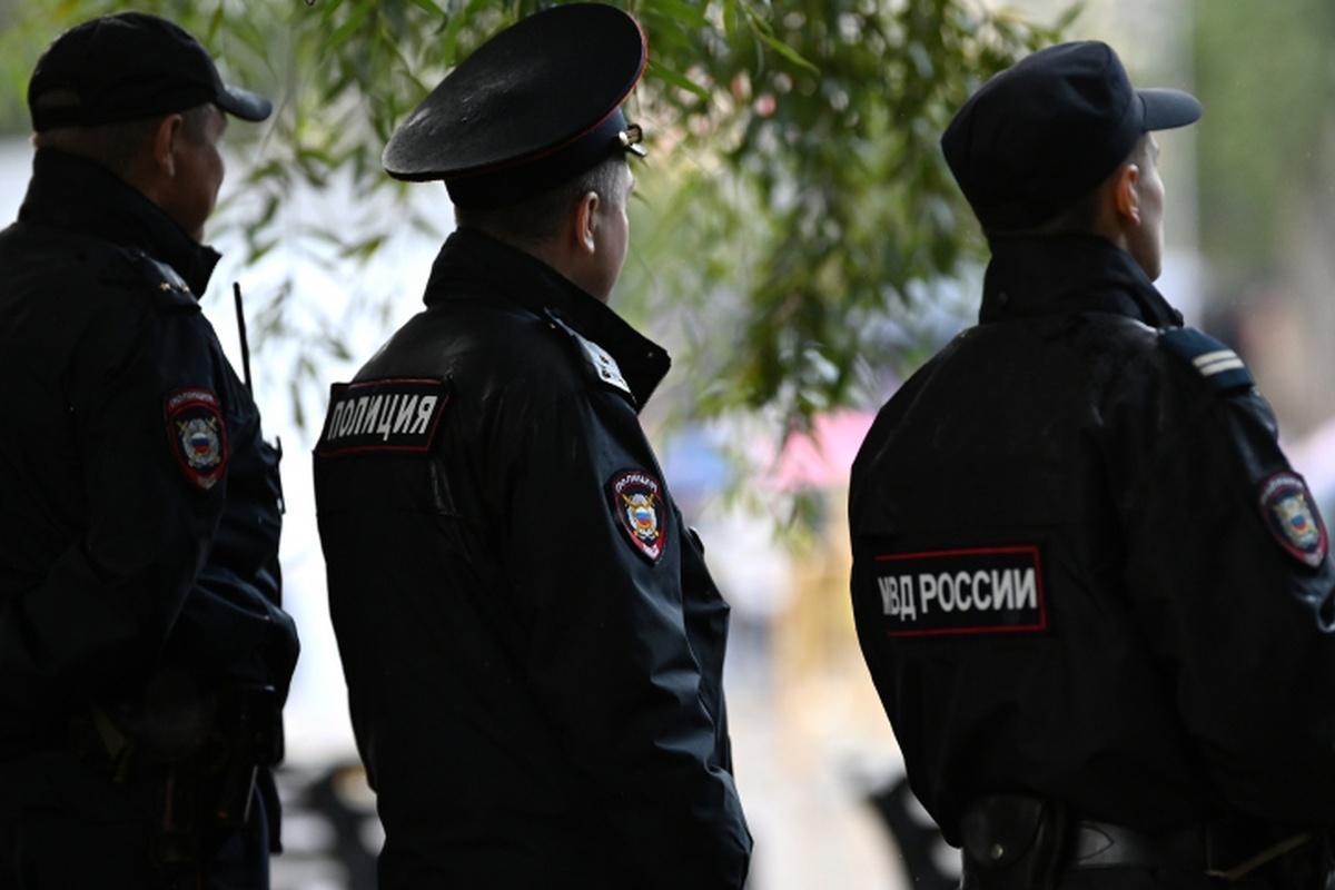 В Краснодаре ищут нарушителя, который что-то бросил в окно автобуса «Спартака»