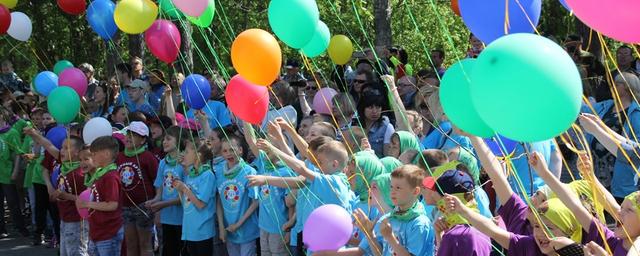В летних лагерях бесплатно отдохнут 9100 школьников Колымы