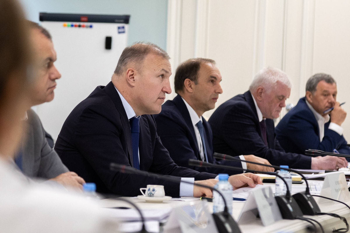 Глава Адыгеи Мурат Кумпилов доложил на заседании Президиума Правительственной комиссии по региональному развитию в РФ об инфраструктурных проектах по улучшению городской среды