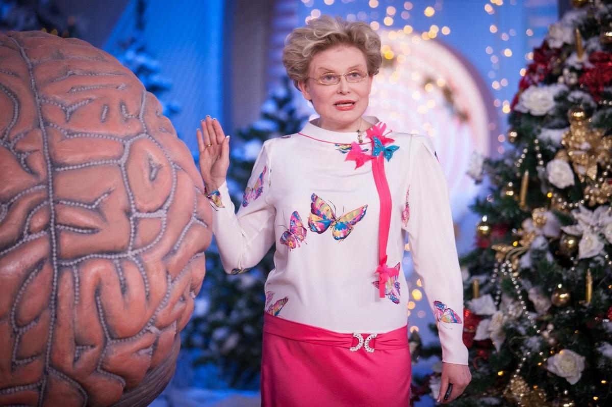 Малышева раскритиковала россиян, не оказывающих первую помощь людям при обмороке