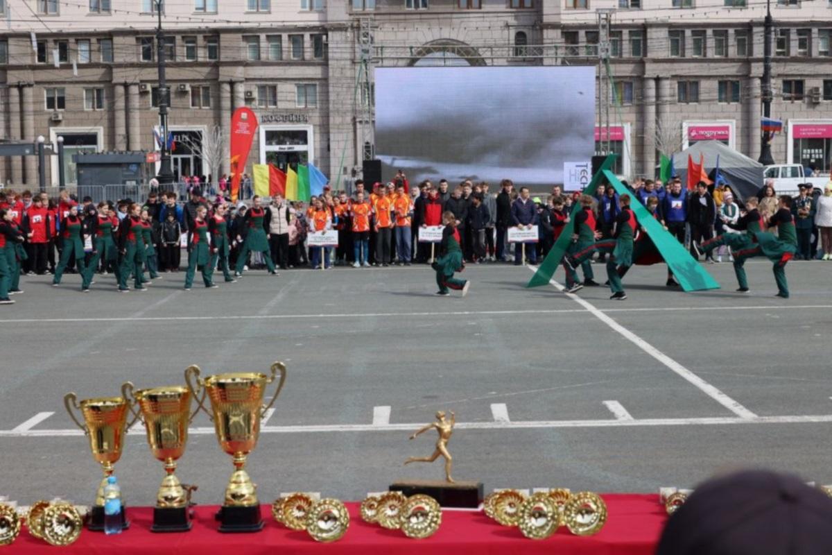 Первомайская спортивная эстафета в Челябинске собрала рекордное число участников