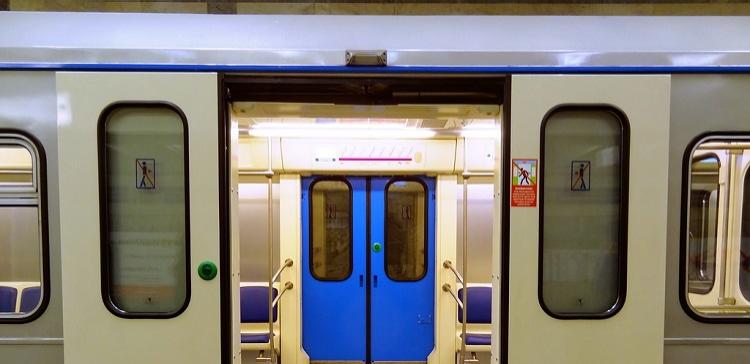 В Москве на «зеленой» ветке метро произошел сбой в движении поездов