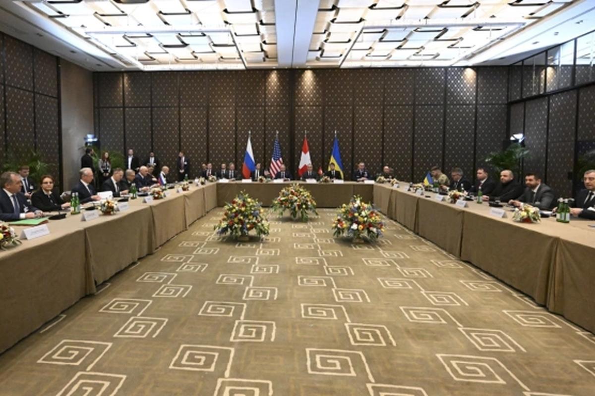 Согласились молчать: зачем Киев и Москва дали друг другу обет безмолвия в Женеве