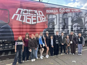 В Оренбурге для участников СВО и их семей состоялась экскурсия по иммерсивному музею военной истории «Поезд Победы»