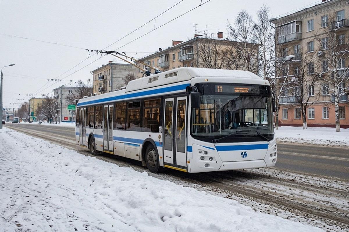 В Новосибирске 255 учеников не могут закрыть дефицит в 151 водителя троллейбуса