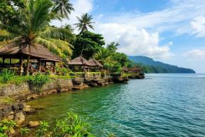 Вирусолог рассказал, как не отравиться на Бали: простые правила безопасности