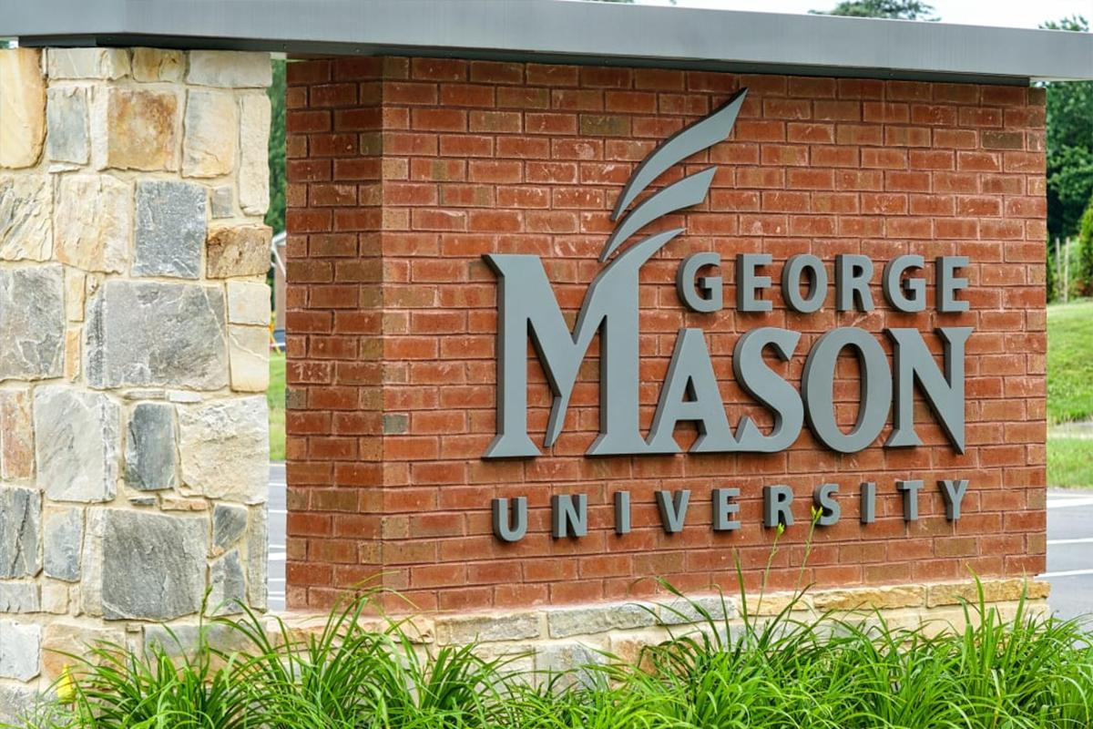 Власти США начали проверку университета Джорджа Мейсона после жалобы преподавателей