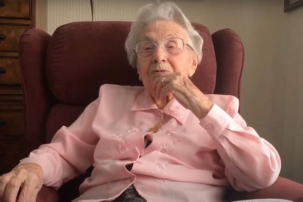 110-летняя жительница Британии раскрыла секрет долголетия