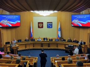 Спикер ЗС Ленинградской области Сергей Бебенин поздравил сотрудников полиции с профессиональным праздником